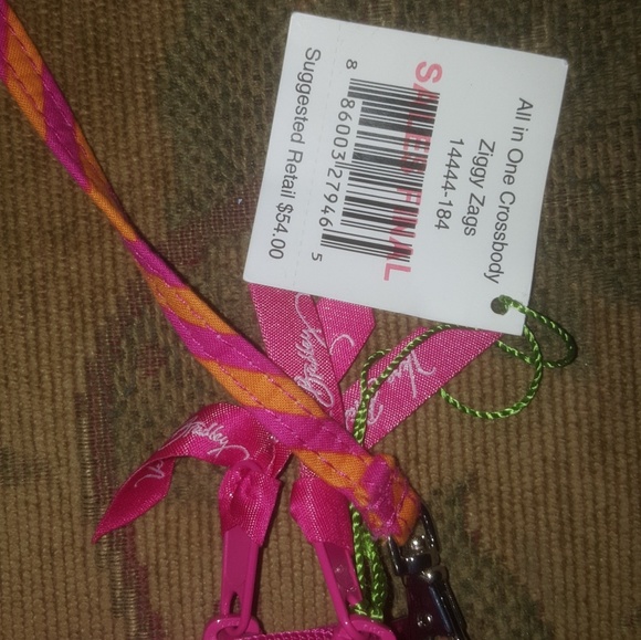 Vera Bradley New - Picture 5 of 8